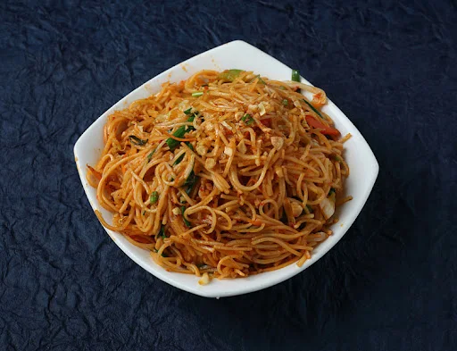 Veg Chilli Garlic Chow Mein