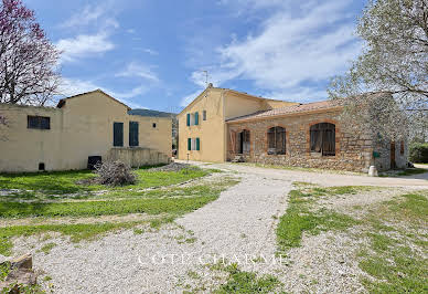 House with pool and terrace 10