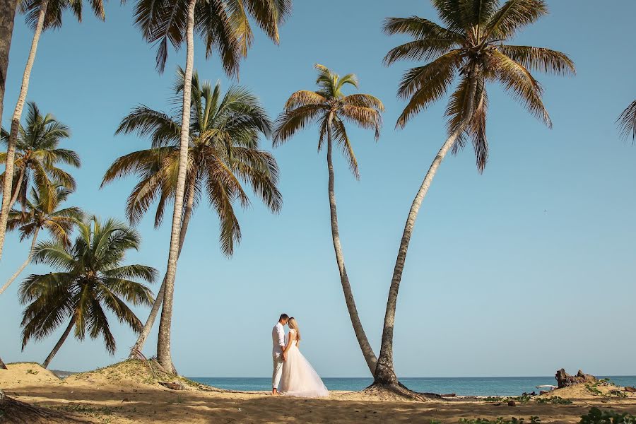 Photographe de mariage Aleksey Beloze (beloze). Photo du 20 septembre 2019