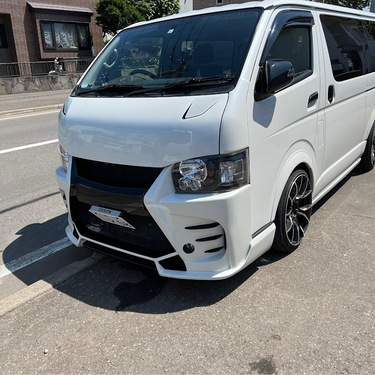 ハイエースバンの200系ハイエース・ESSEX・Kuhl Racing・RAYS・ナローの日に関するカスタム事例の投稿画像1枚目