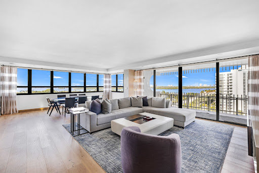 Appartement avec piscine 1