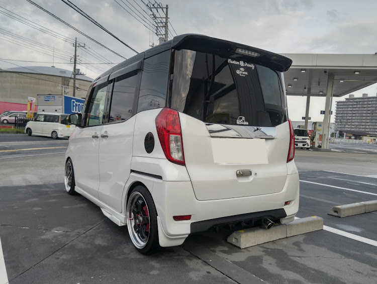 eKスペースカスタムのテールランプのこだわり・熱中症に注意・斜め45度後方の美学・7月もよろしくお願いします・お尻フェチに関するカスタム事例の投稿画像2枚目