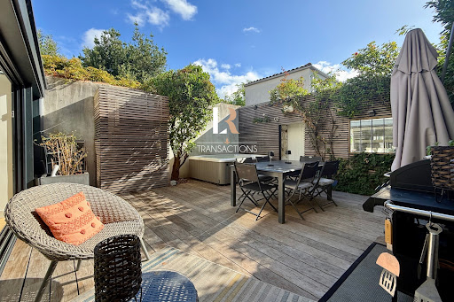 Maison avec jardin et terrasse 1