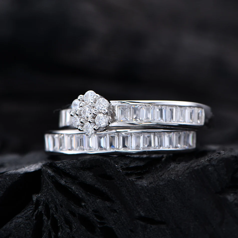 Bague femme en argent avec diamants baguette en zircon, élégante et étincelante, parfaite pour les occasions spéciales et le quotidien.