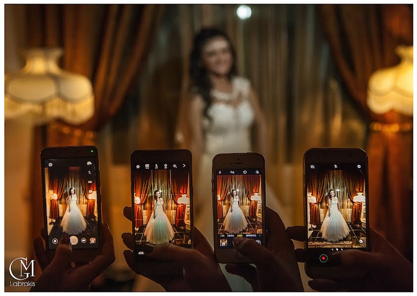 婚礼摄影师Marios Labrakis（marioslabrakis）。2018 4月30日的照片