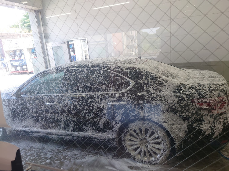 LSの9月もよろしくお願いします。・洗車・キーパー・手洗い洗車・LSに関するカスタム事例の投稿画像1枚目