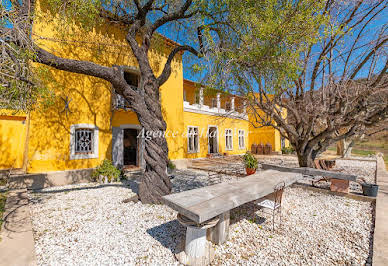 House with pool and terrace 5