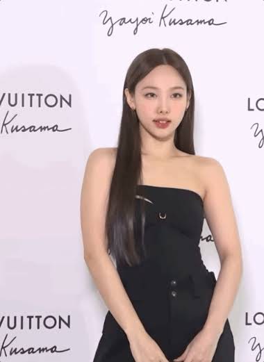 ً on X: nayeon x louis vuitton  / X