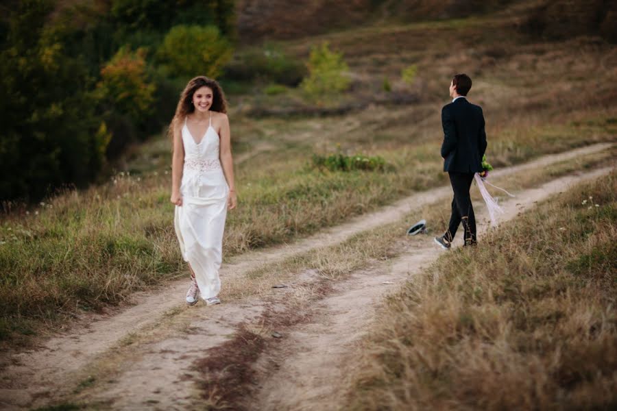 Fotógrafo de casamento Evgeniya Bondareva (cats). Foto de 11 de outubro 2019