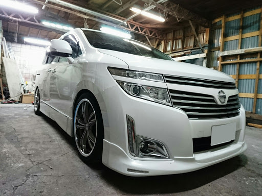 日産 エルグランドを華麗にカスタム By エルサン 18 02 愛車エルさん マーベリックのホイールがお気に Cartune