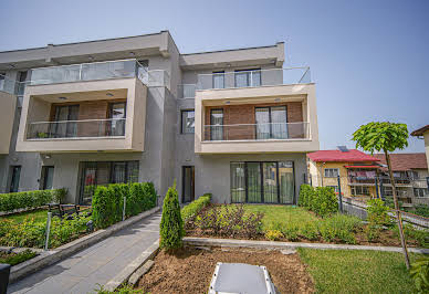 House with garden and terrace 2