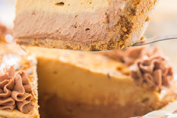 No Bake Mocha Biscoff Cheesecake