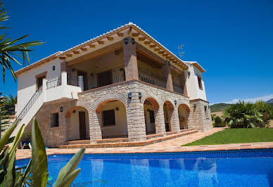 Villa with pool and terrace 2