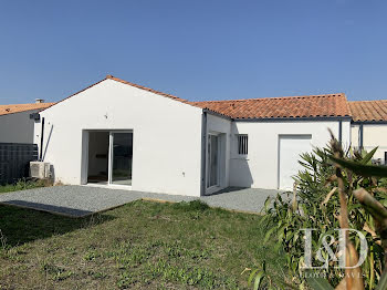 maison à Saint-Sulpice-de-Royan (17)