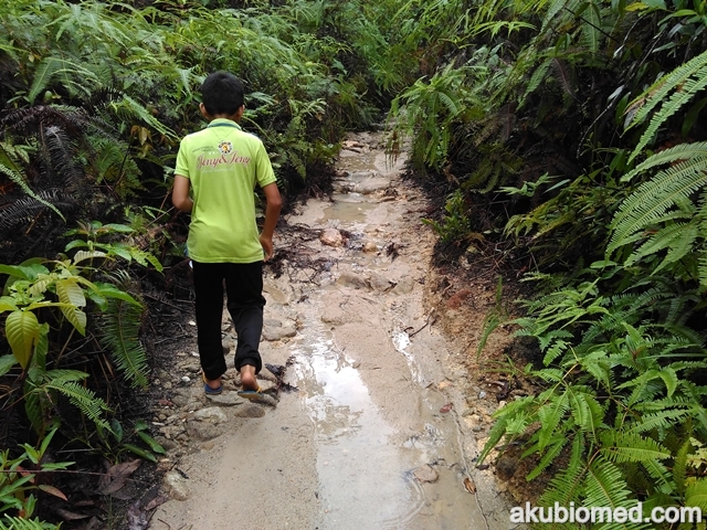 Mendaki ke air terjun sungai Chiling di Kuala Kubu Bharu