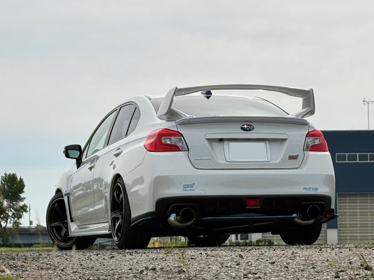 WRX STIのフェンダー大百科・いつもイイネ&コメントありがとうございます🙇‍♂️・編集画像・和真食堂・車検予約しましたに関するカスタム事例の投稿画像9枚目