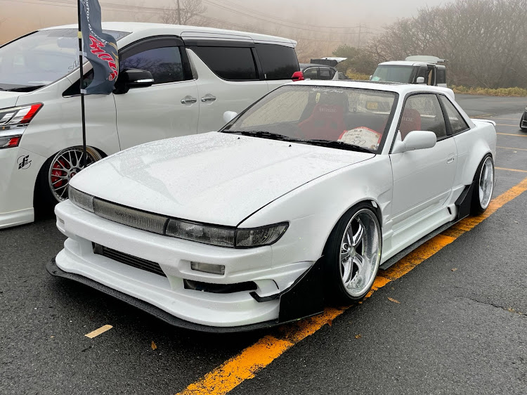 スカイラインのドレパ・DIY・スカイライン・大分・愛車の一番好きな角度に関するカスタム事例の投稿画像5枚目