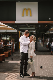 Fotógrafo de casamento Yuliya Zubkova (zubkovayulya). Foto de 19 de outubro 2021