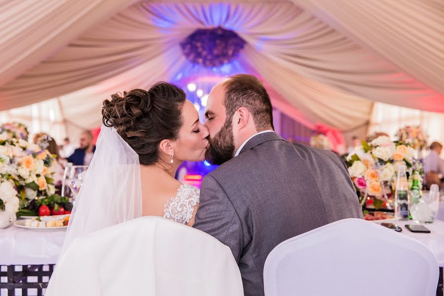 Fotógrafo de casamento Svetlana Nevinskaya (nevinskaya). Foto de 8 de outubro 2019