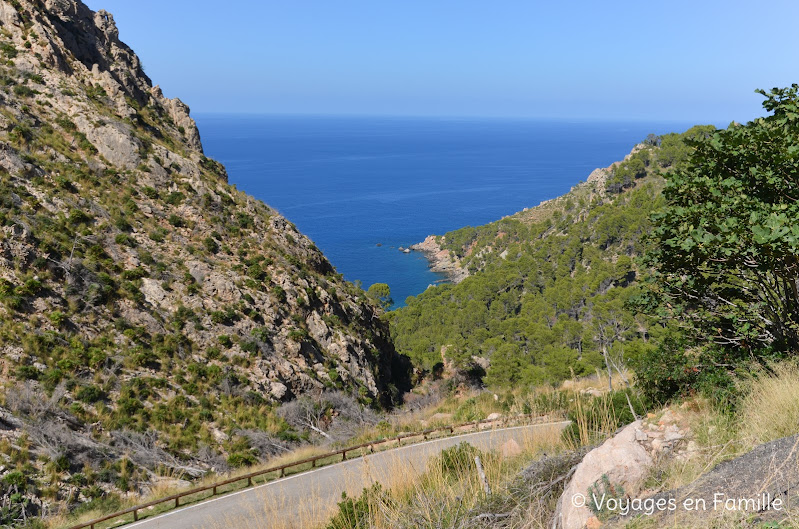 Route de la corniche, miradors