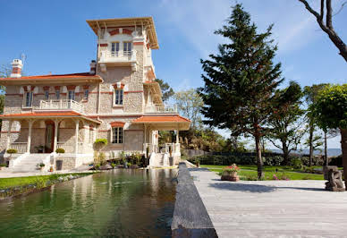 Villa avec piscine en bord de mer 3