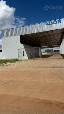 AREA COM ESCRITORIO