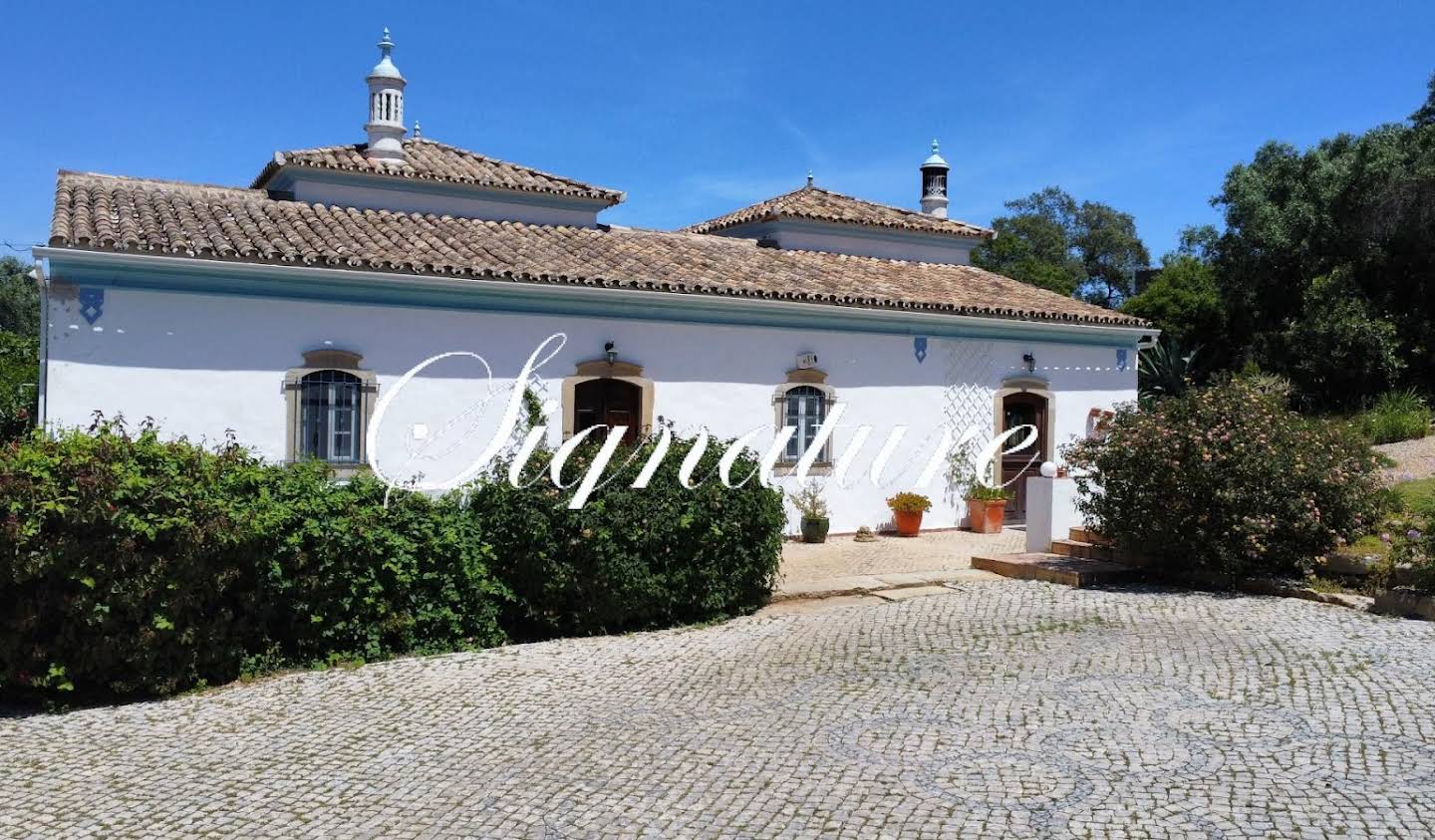 Villa with pool Santa Bárbara de Nexe