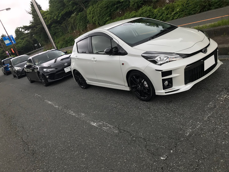 ヴィッツの手洗い洗車・ドライブ・芦ノ湖・箱根峠に関するカスタム事例の投稿画像1枚目