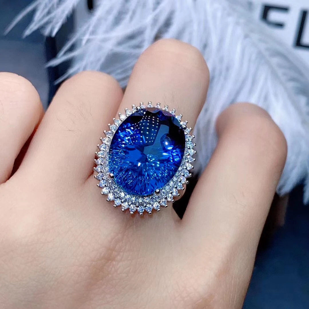 Title 4, Anel com gema de diamante azul profundo europeu...