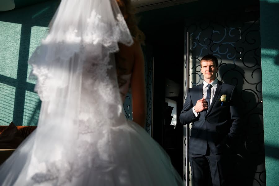 Wedding photographer Aleksandr Bobkov (bobkov). Photo of 19 February 2016