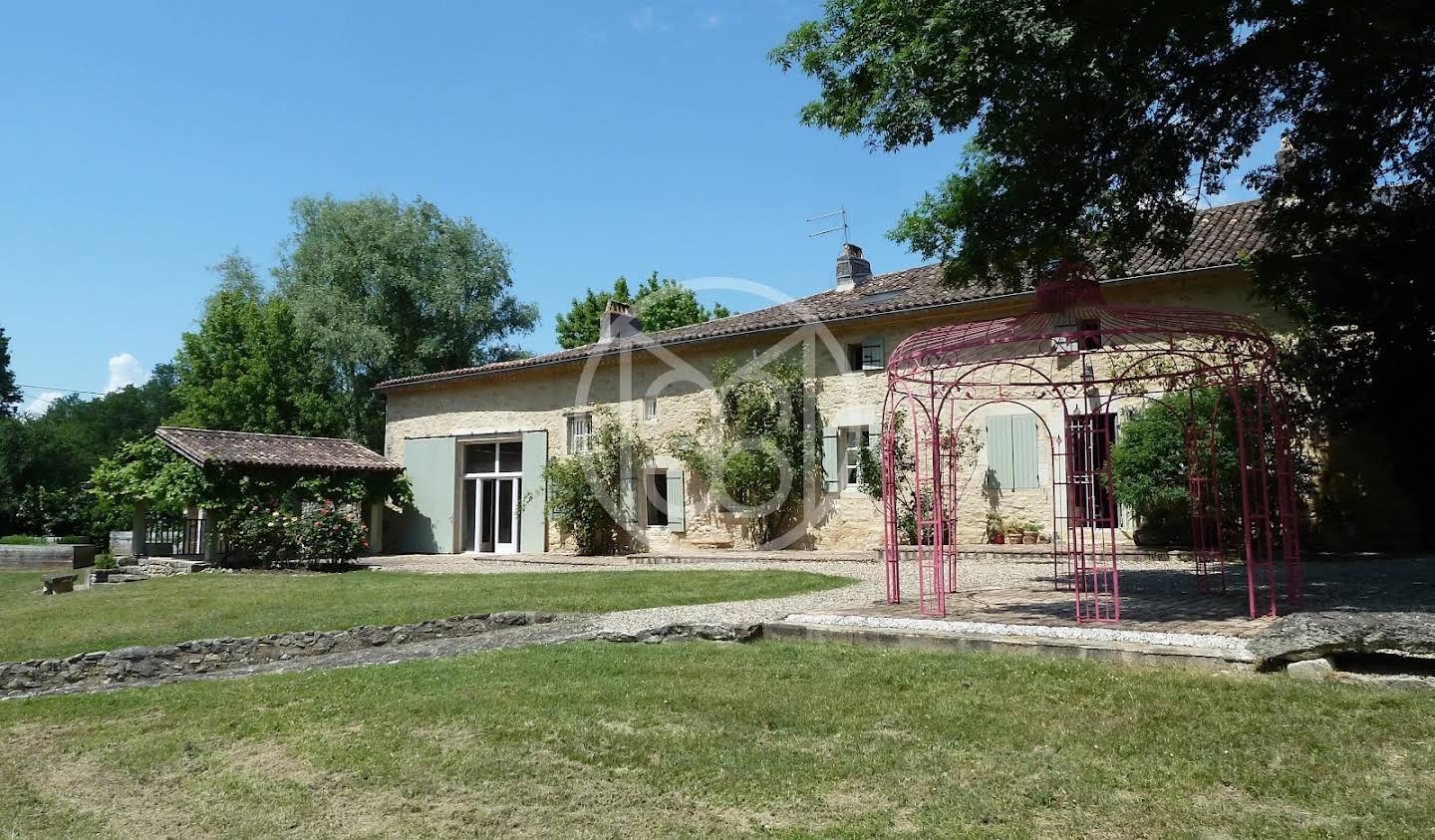 Propriété avec piscine Monsegur