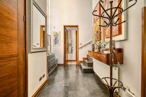 House with terrace 2