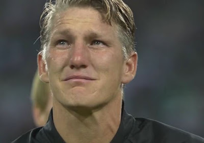 "Schweinsteiger wordt als een melaatse behandeld door Mourinho"