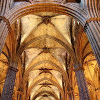 Simmetrie gotiche Cattedrale di Barcellona di 