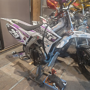 ハイラックス GUN125