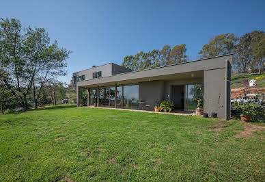 House with garden and terrace 2