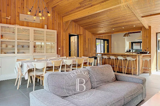 Villa with terrace 5