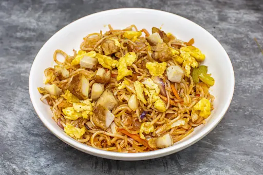 Egg Chicken Schezwan Noodles