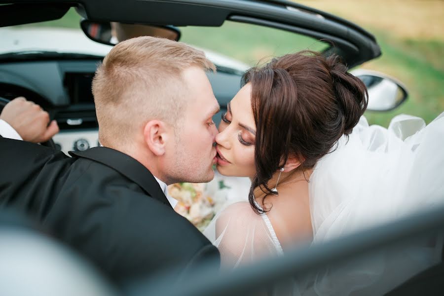 Φωτογράφος γάμων Olga Vasileva (olgakapelka). Φωτογραφία: 13 Ιουνίου 2019