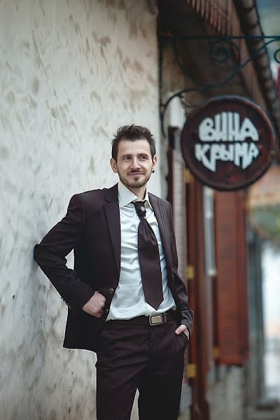 Bröllopsfotograf Enver Islyamov (isliamov). Foto av 1 december 2012