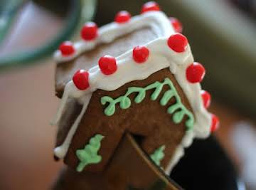 Mini Gingerbread Cookie Houses