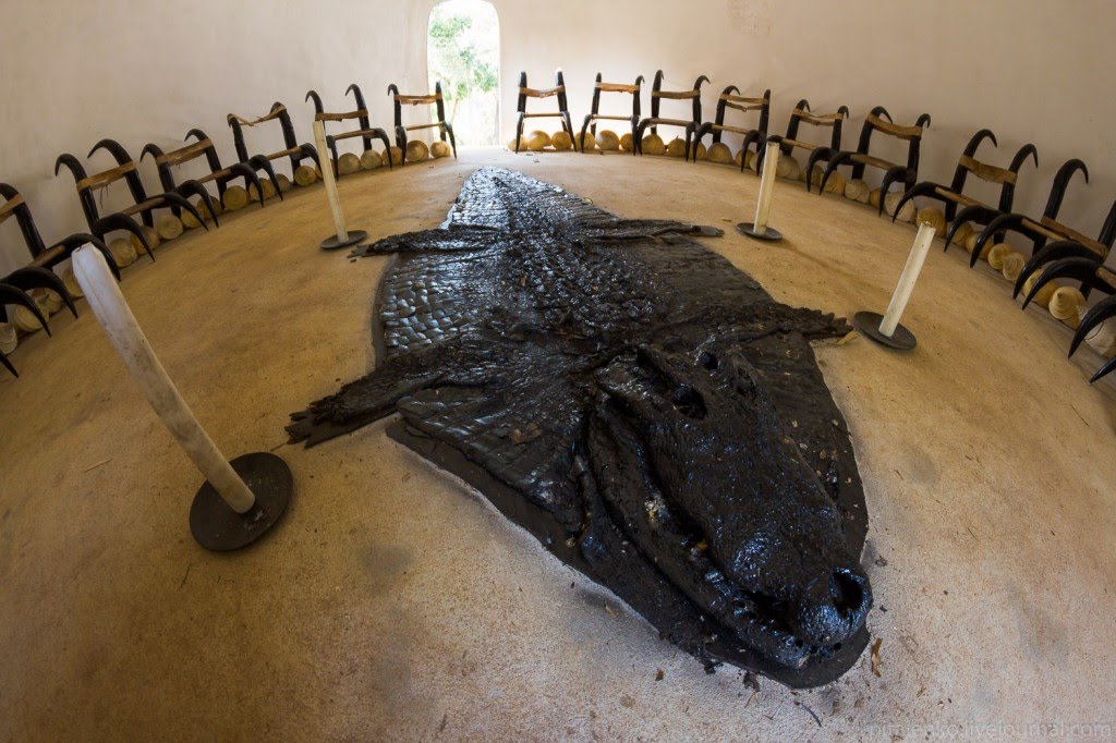 The Black House, o templo da morte na Tailândia