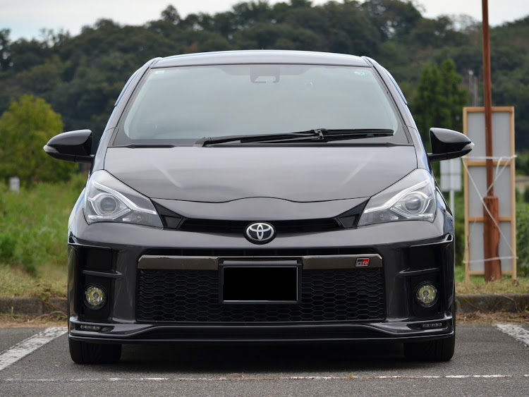 ヴィッツのヴィッツGR・うちの子記念日・納車1年記念・謎のサーキット疑惑に関するカスタム事例の投稿画像1枚目