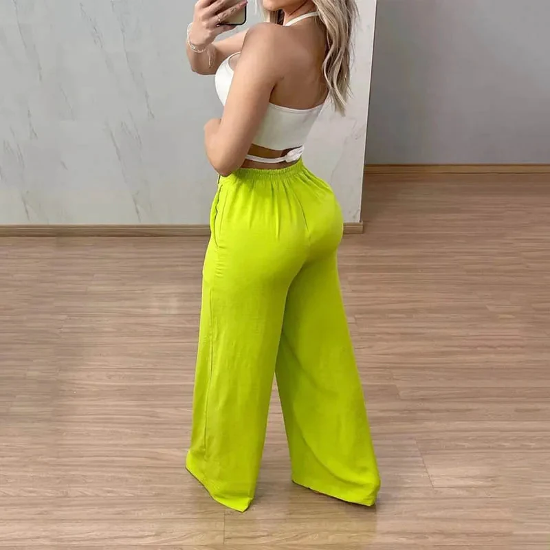 Pantalones de mujer de moda nuevos, ajuste entallado y pernera ancha. Estilo elegante y cómodo para un look moderno y favorecedor.