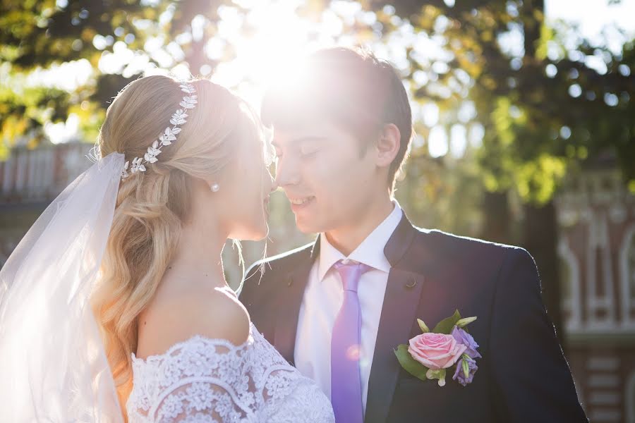 Wedding photographer Ekaterina Ikramova (katyaikramova). Photo of 19 October 2017