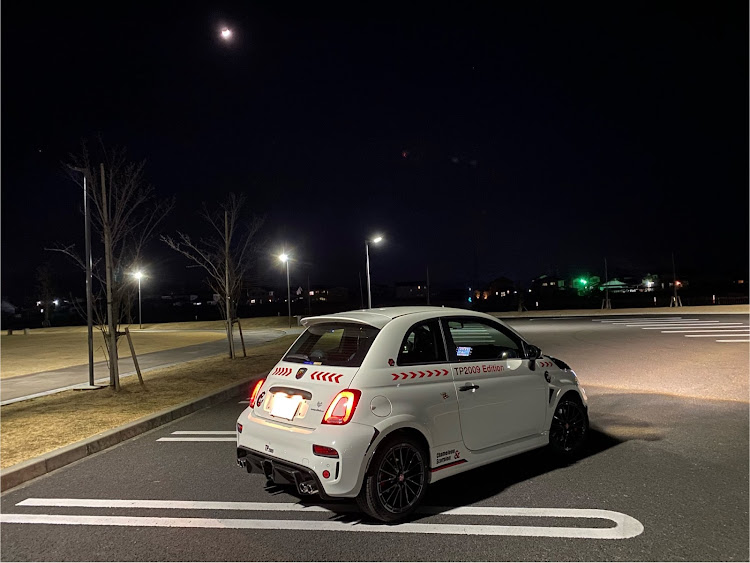 695のABARTH695に関するカスタム事例の投稿画像1枚目