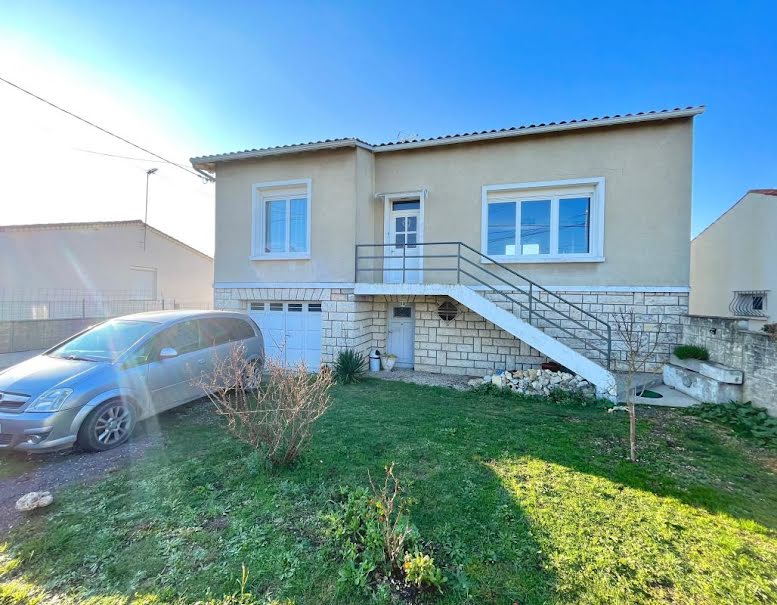 Vente maison 5 pièces 135 m² à Saintes (17100), 369 250 €