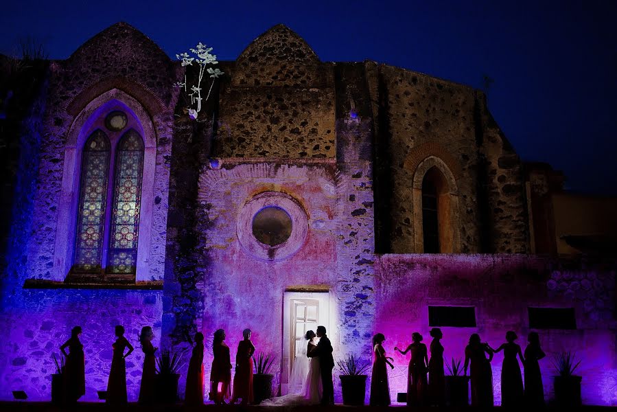 Fotograf ślubny Xavo Lara (rosstudio). Zdjęcie z 2 czerwca 2016