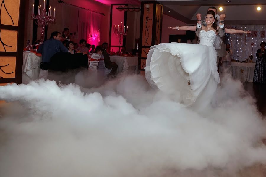 Fotógrafo de bodas Vasiliu Leonard (vasiliuleonard). Foto del 26 de enero 2015