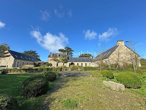 Seaside house with garden and terrace 3